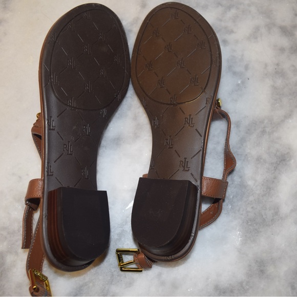 Open toe flats - Picture 2 of 3